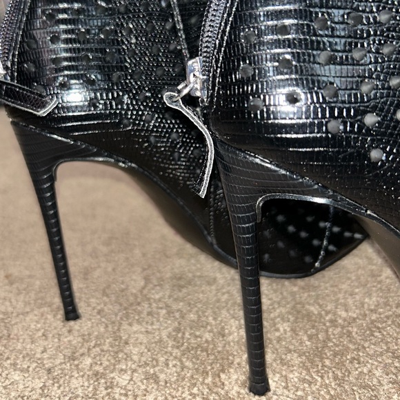 Steve Madden spiked boots - Picture 4 of 7